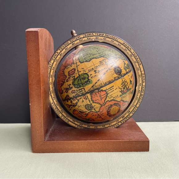 Other - World Globe book end - wooden and hand painted - single book end